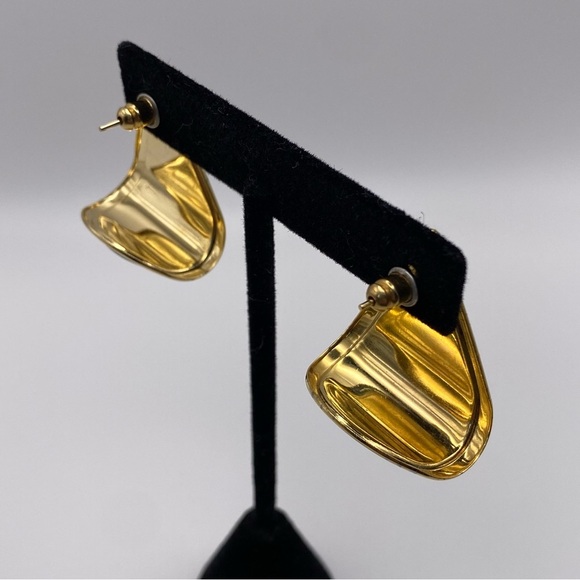 Vintage Multicolor Enamel Gold Tone
Triangle Shape Post Earrings - Picture 3 of 6